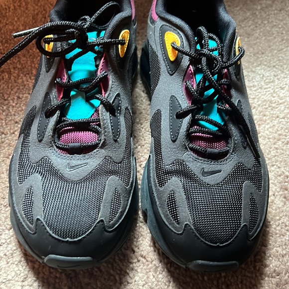 Nike shox! Worn once - Picture 2 of 5